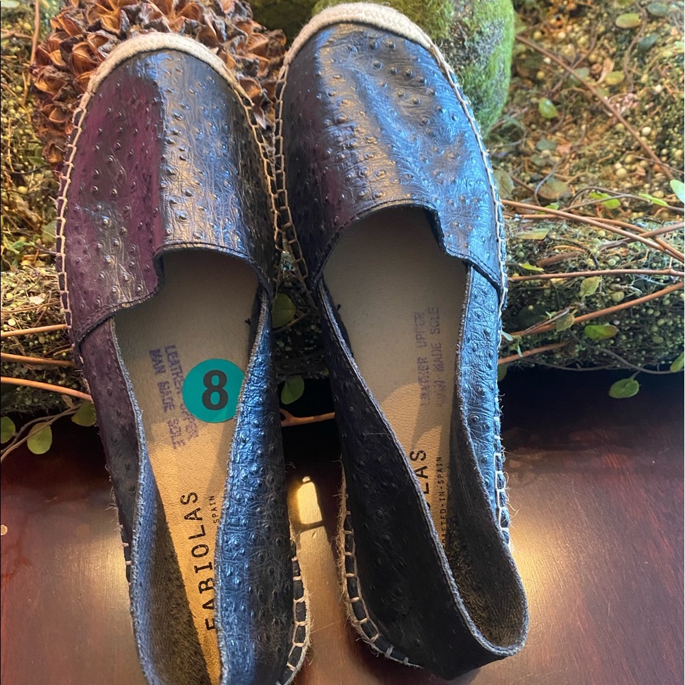 Fabiolas Black ostrich print leather shoes 8